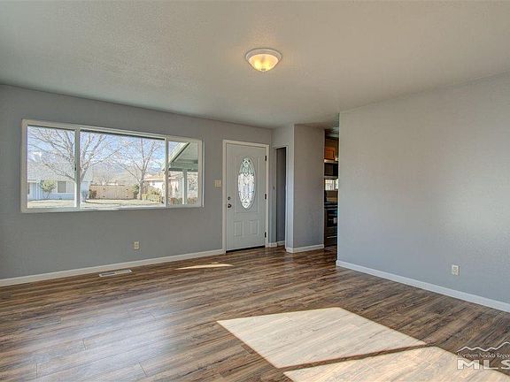 4th image of 1521 Sharon Dr