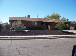1256 Oakridge Dr, Las Cruces, NM 88005