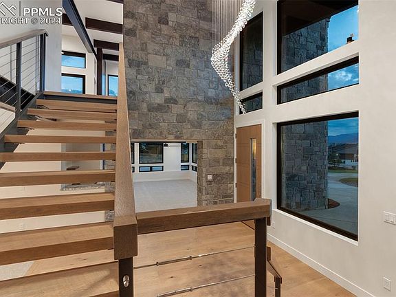 5th image of 350 Silver Rock Pl