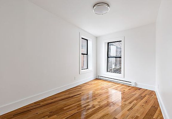 5th image of 395 West St APT 3