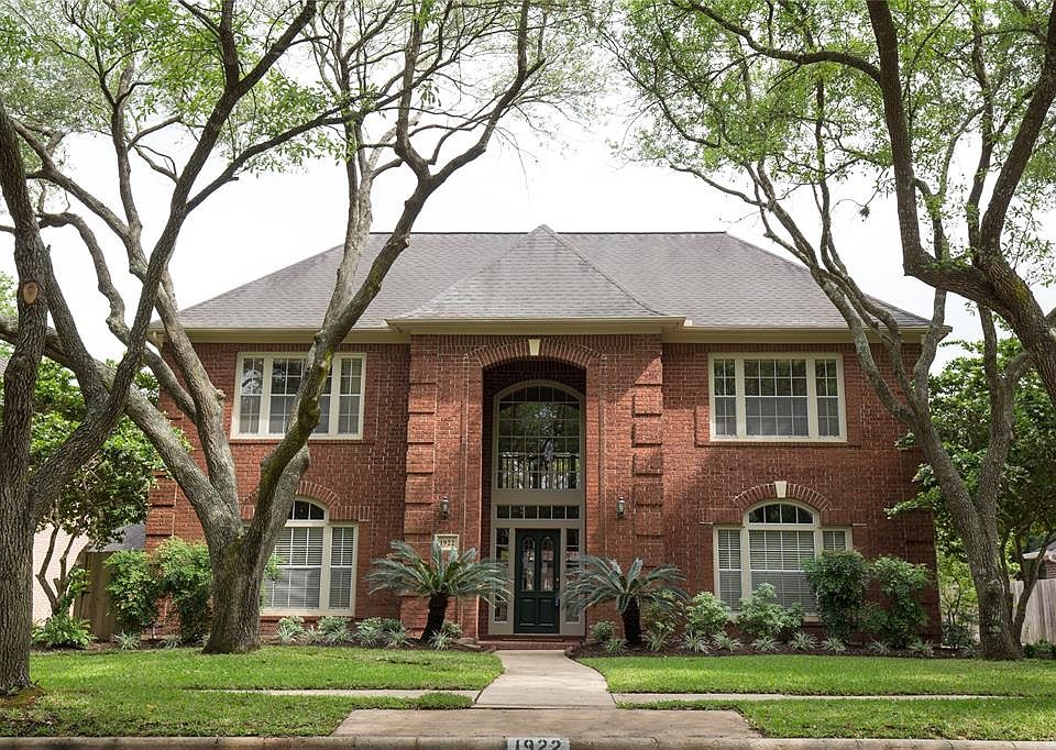 1st image of 1922 Woodlawn Terrace Ct