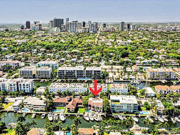 5th image of 70 Isle Of Venice Dr APT 202