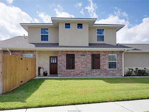 3rd image of 4375 Dawn Lynn Dr