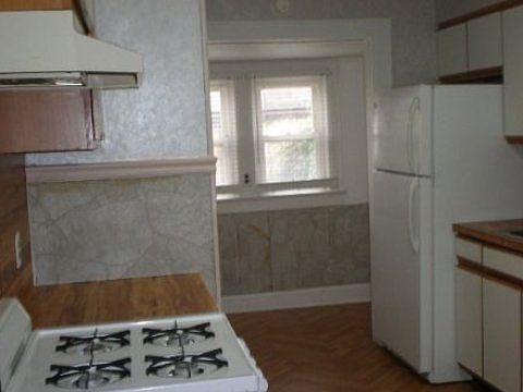 2nd image of 70 Ongley St