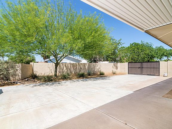 4th image of 1319 E Manhatton Dr