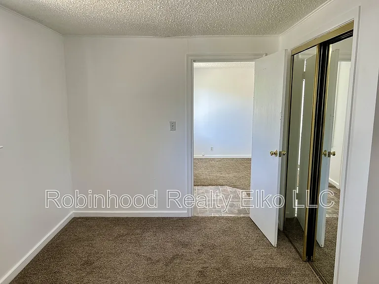 659 Elm St — Photo 11