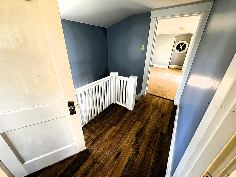 915 Perry Hwy — Photo 15