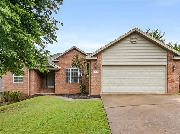 4671 Woodside Ln, Springdale, AR 72762