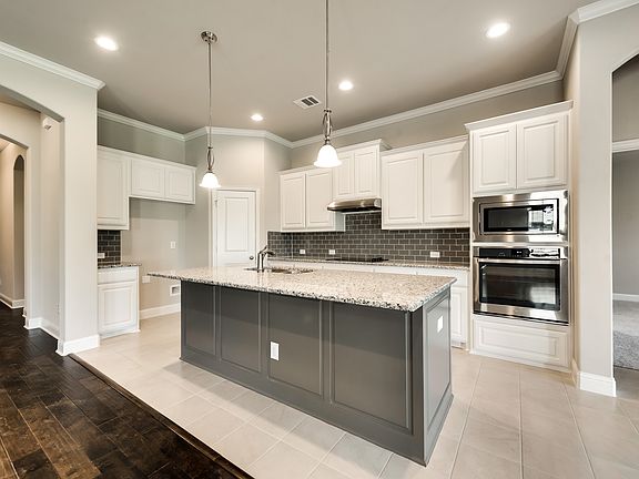 4th image of 3610 Worthington Dr