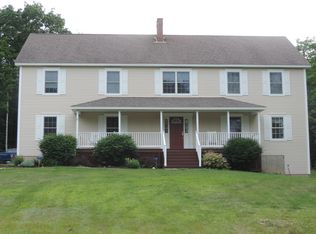 128 Annis Rd, Hermon, ME 04401