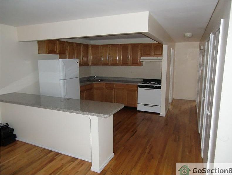 1st image of 225 Beach 31st St #2