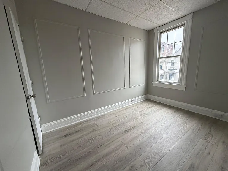 77 Neptune Ave #2A — Photo 3
