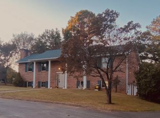 315 James Dr, Lenoir City, TN 37772