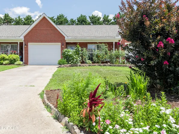 2912 Dominion Dr, Maryville, TN 37803