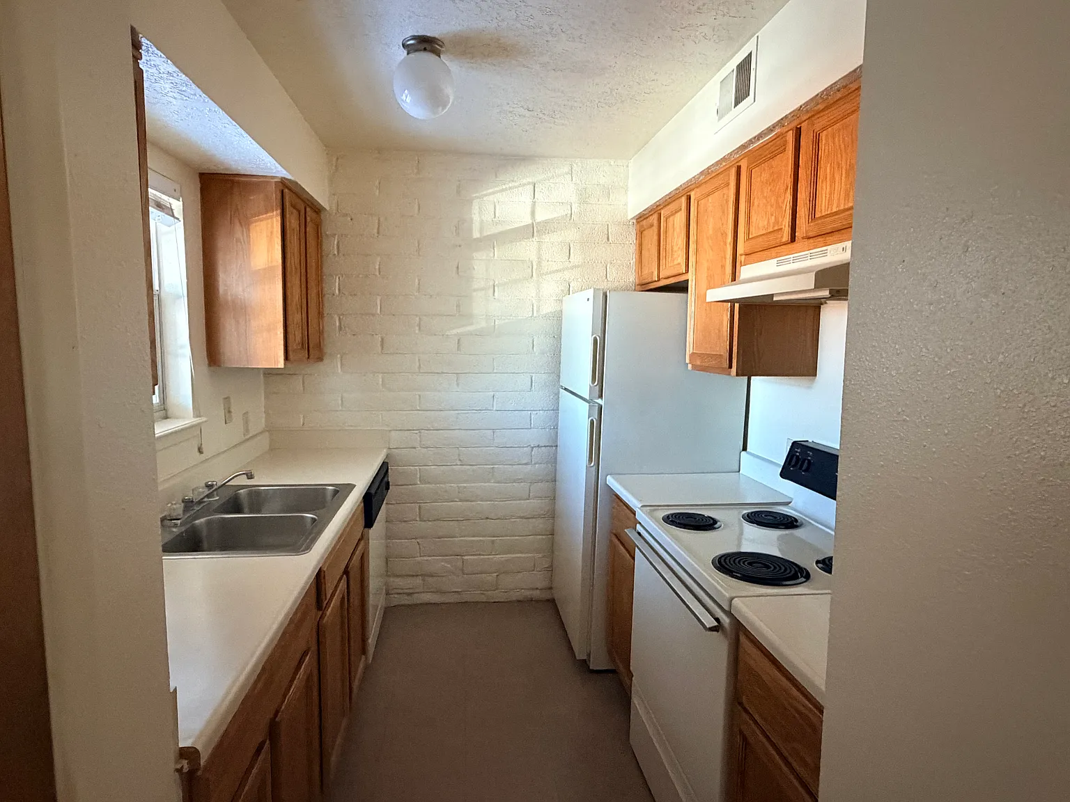 1 bed, 750 sqft, $1,100 — Photo 4