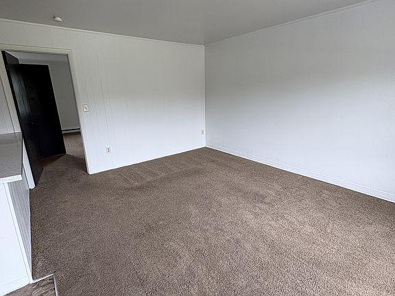 2nd image of 35 Stoney Run Rd APT 12