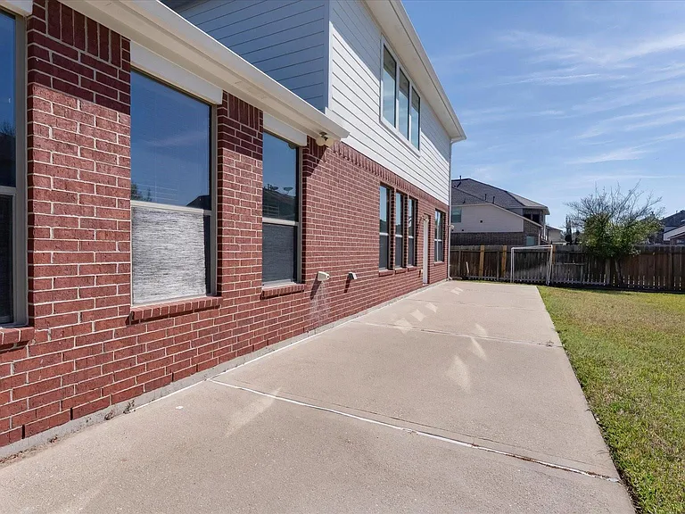 13202 Indigo Creek Ln — Photo 42