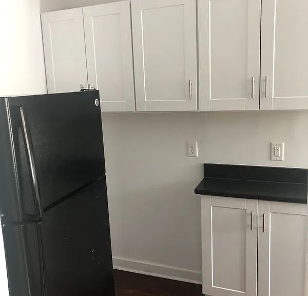 820 Caroline St #2 — Photo 4