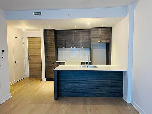1st image of 260 Midwood St Floor 2