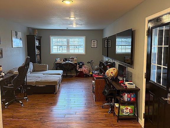 3rd image of 23360 Caitie Ln