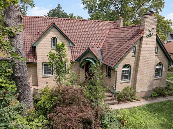 1302 Mount Royal Blvd, Pittsburgh, PA 15223