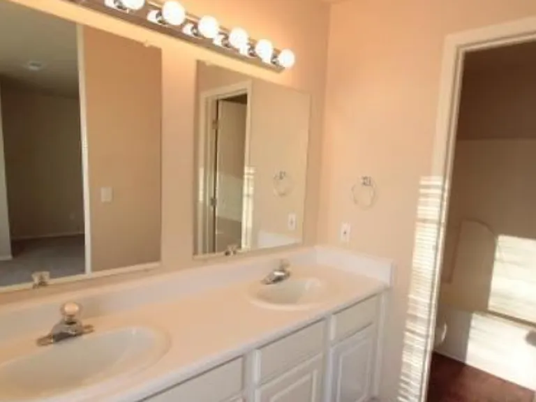 1779 W Kagy Blvd — Photo 6