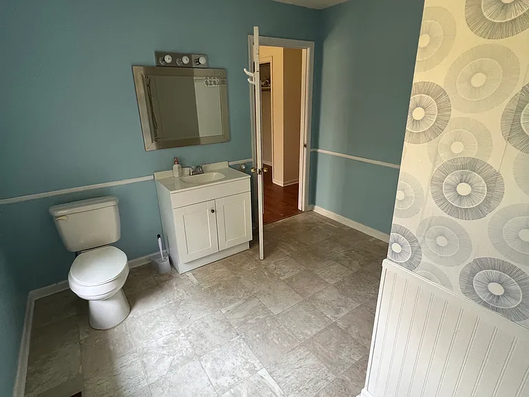 118 Cool Spring Dr — Photo 8