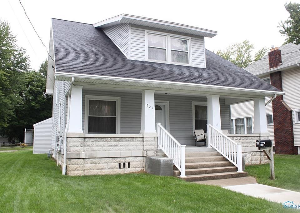 1st image of 821 N Main St