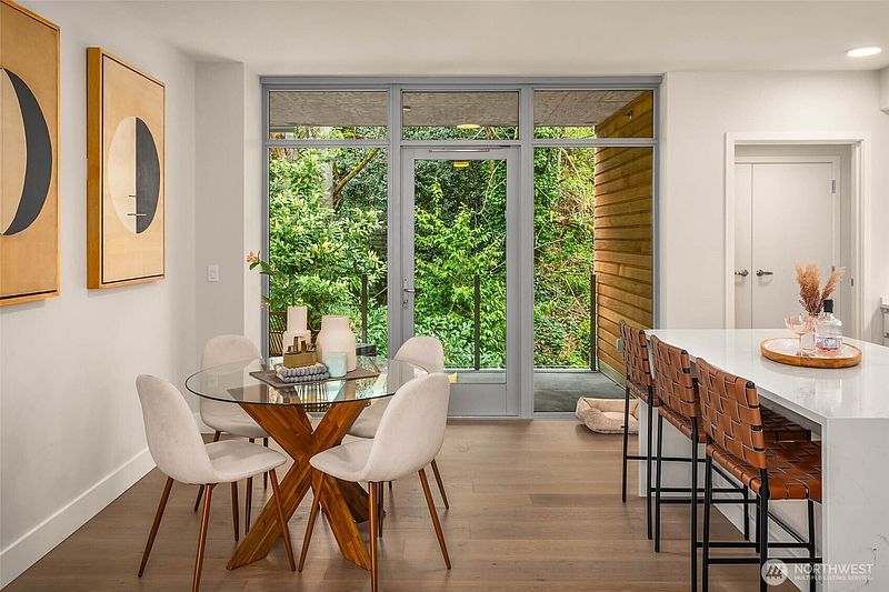 4th image of 1250 Alki Avenue SW #3H