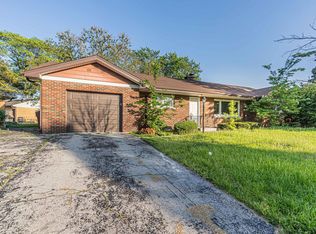 823 N Memorial Dr, Chicago Heights, IL 60411