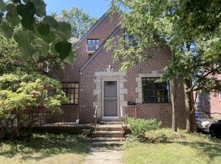 6430 Ellwell Cres, Rego Park, NY 11374