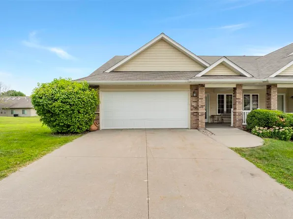 74 Brentwood Dr, Iowa City, IA 52245