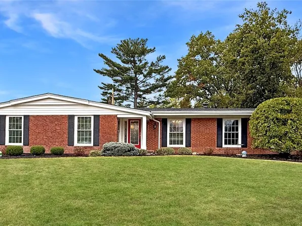 822 Westwood Dr, Ballwin, MO 63011