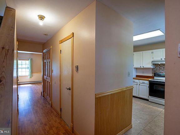 4th image of 206 Homestead Ln #B