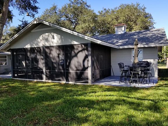 3rd image of 909 Beachview Dr