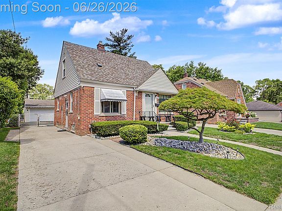 2nd image of 2216 Banner St