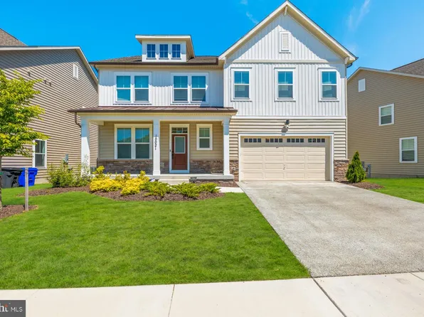 10021 Selkie Ln, Waldorf, MD 20601