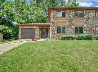 31 Innsbruck Ln #31, Belleville, IL 62221