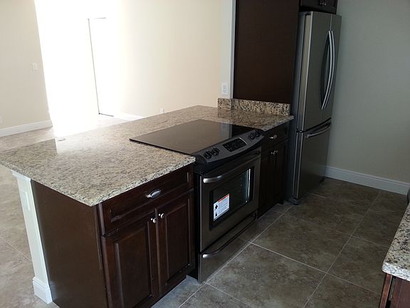 4th image of 1463 N Mangonia Cir