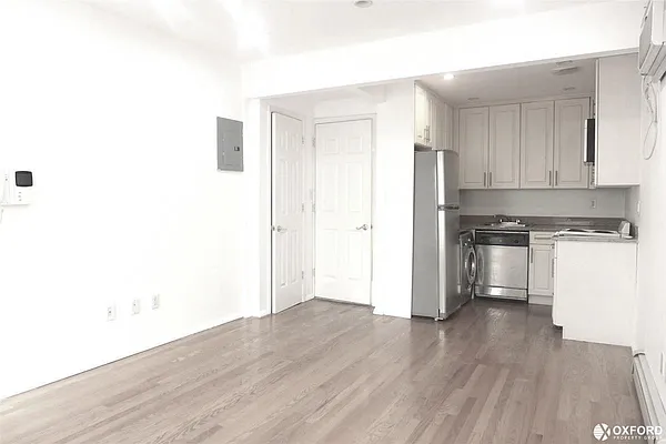 Rented by Oxford Property Group | media 10