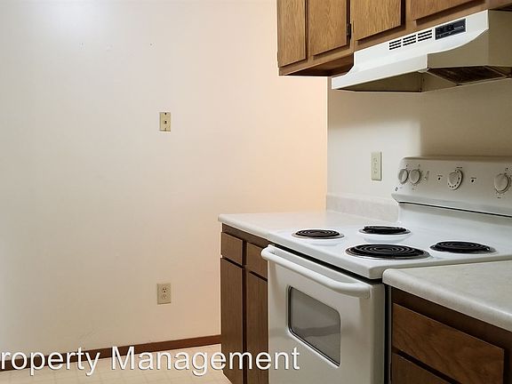 3rd image of 3005 Lisa Dr APT 01