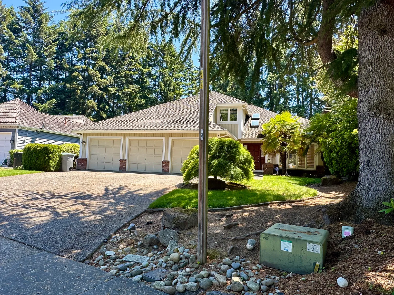4 bed, 3.5 bath, 2775 sqft, $5,200 — Photo 2