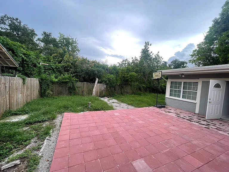 6022 W Clifton St — Photo 12
