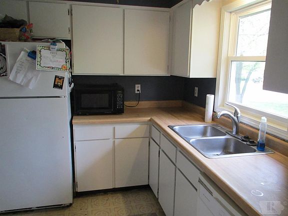 2nd image of 701 N Bergdahl Ct