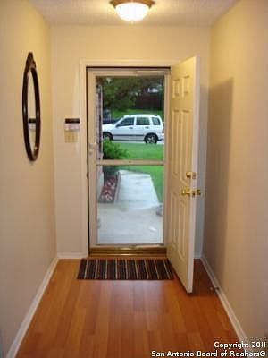 4th image of 10111 Stone Gdn