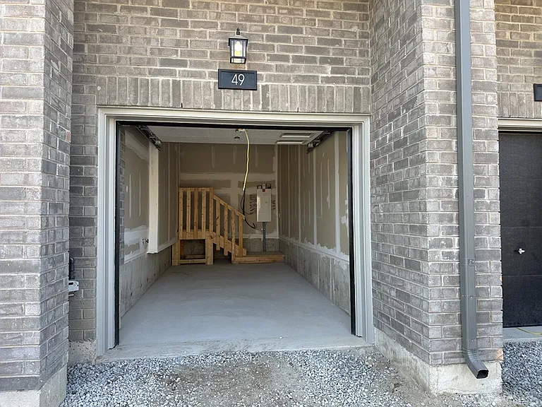 49 Gateway Dr — Photo 23