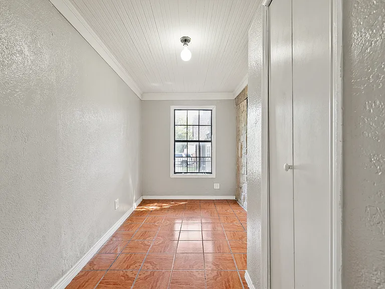 3422 W Jefferson Blvd — Photo 24