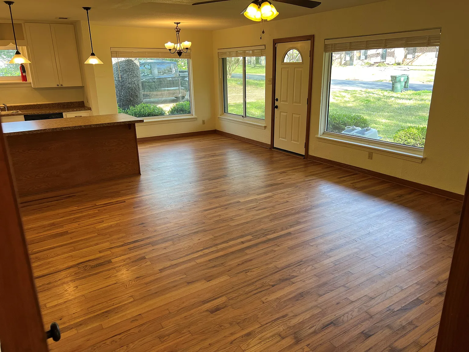 3 bed, 1457 sqft, $1,895 — Photo 2