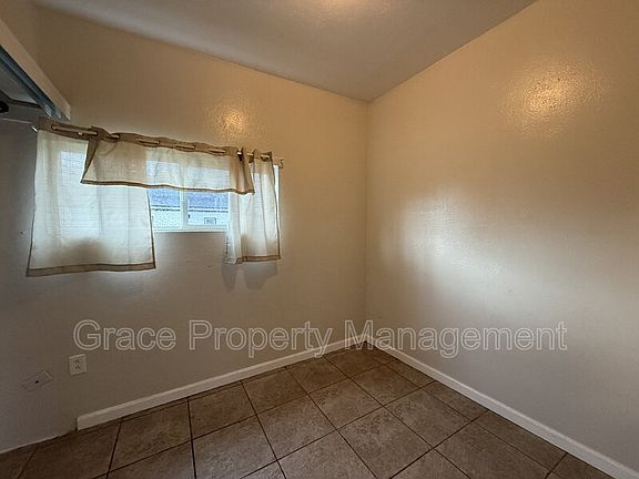 5th image of 4677 Grant St