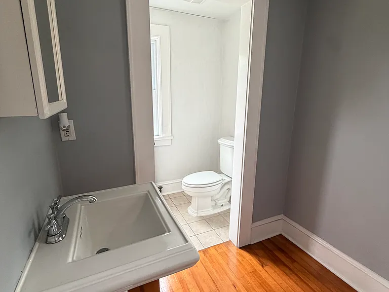 159 Barry Ave — Photo 12